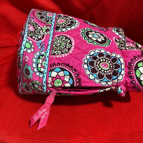 VERA BRADLEY PURSE W/2 HANDLES GEOMETRICAL DESIGNS ON PINK EXCELLENT CONDITION - Picture 3 of 10